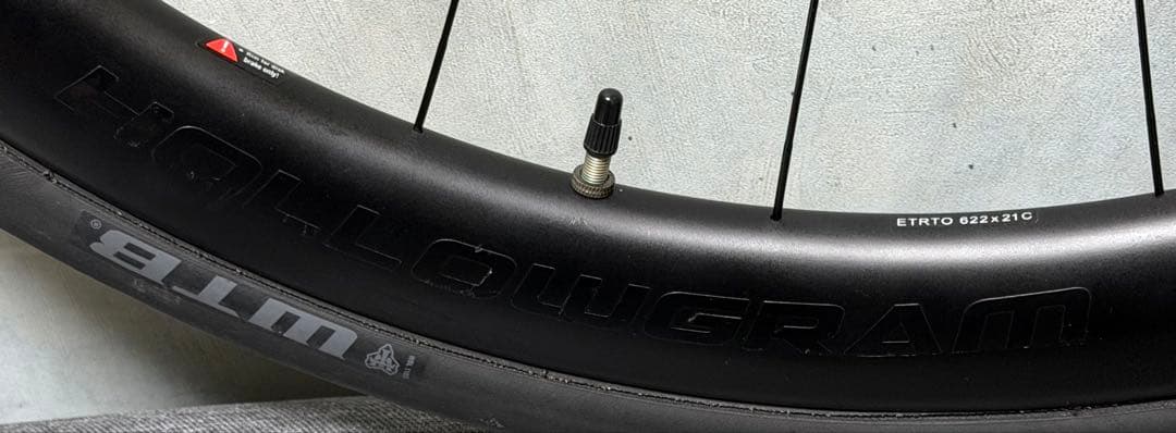 HollowGram 45 KNØT Wheels(カーボンホイール)