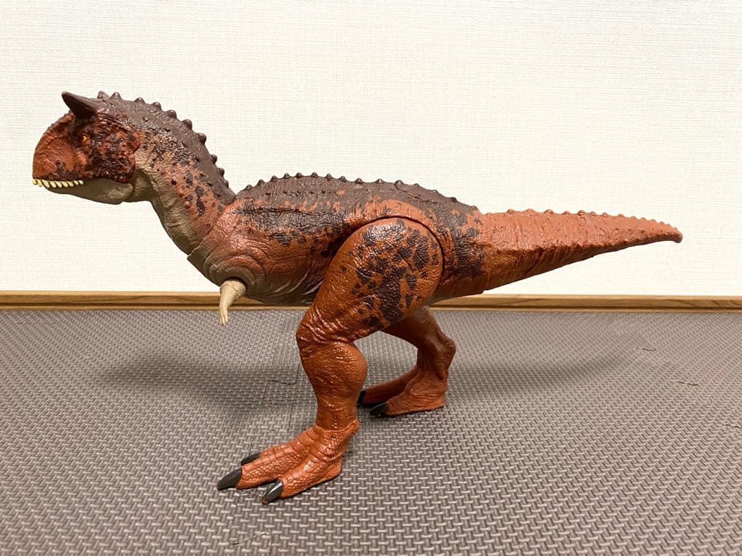 【美品】ジュラシック・ワールドカルノタウルスアロサウルス