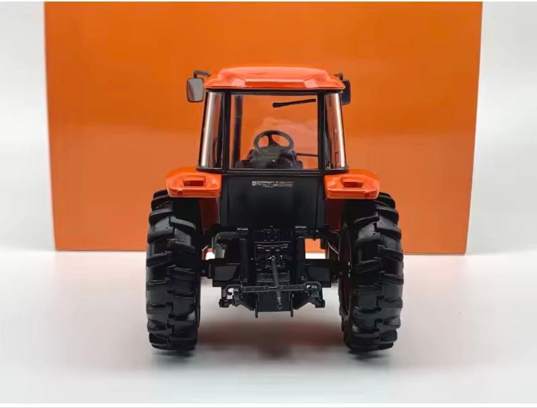 クボタ トラクター 1/24スケール モデル