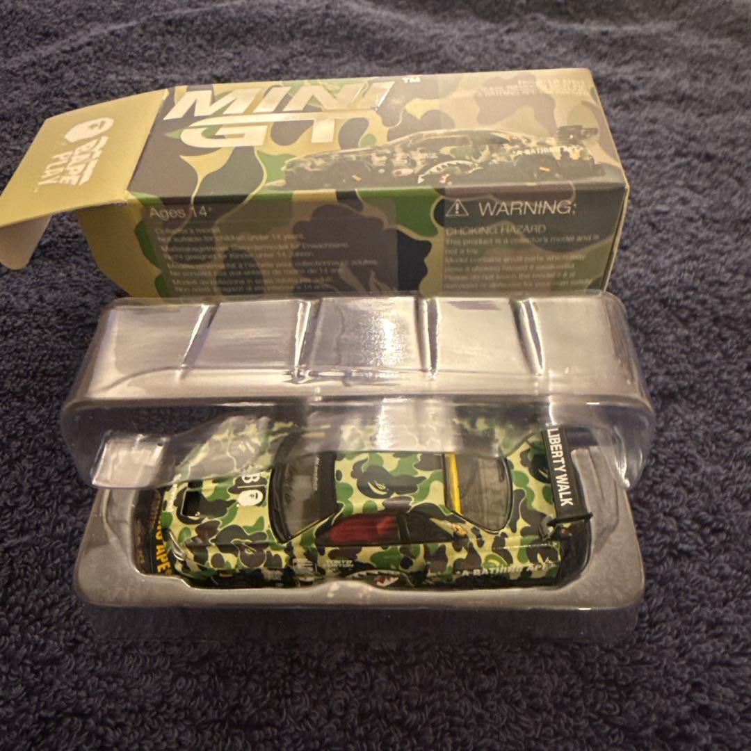 ミニカー MINIGT X BAPE X LBWK 1/64