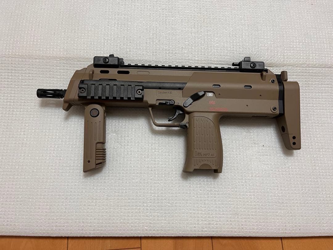東京マルイ MP7A1 ガスブローバック　TANカラー