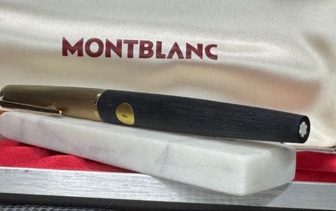 【新品未使用】モンブランNo224 万年筆（高級ケース付き）