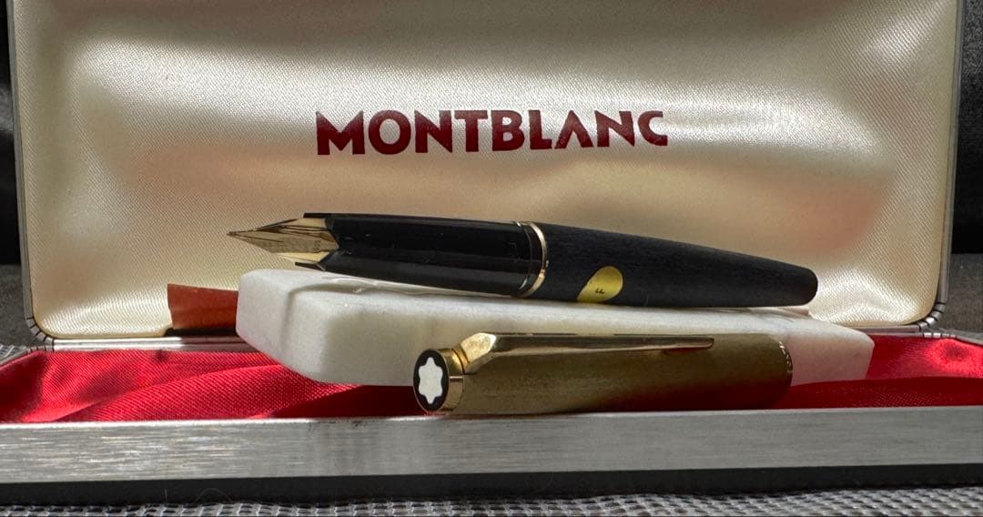 【新品未使用】モンブランNo224 万年筆（高級ケース付き）