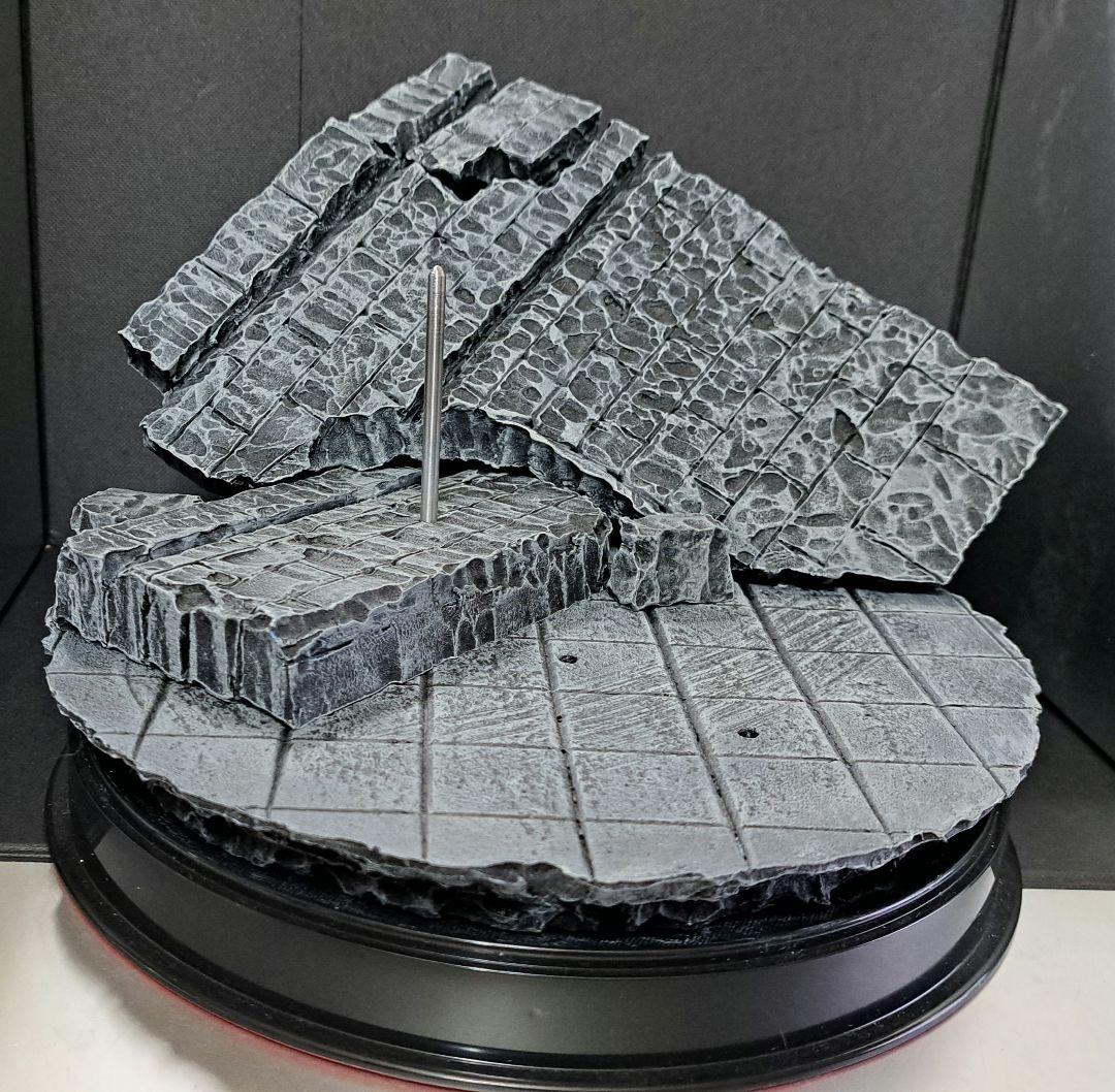 モンハン　リオレウス希少種&リオレイア希少種　フィギュア　+　ジオラマ台座②