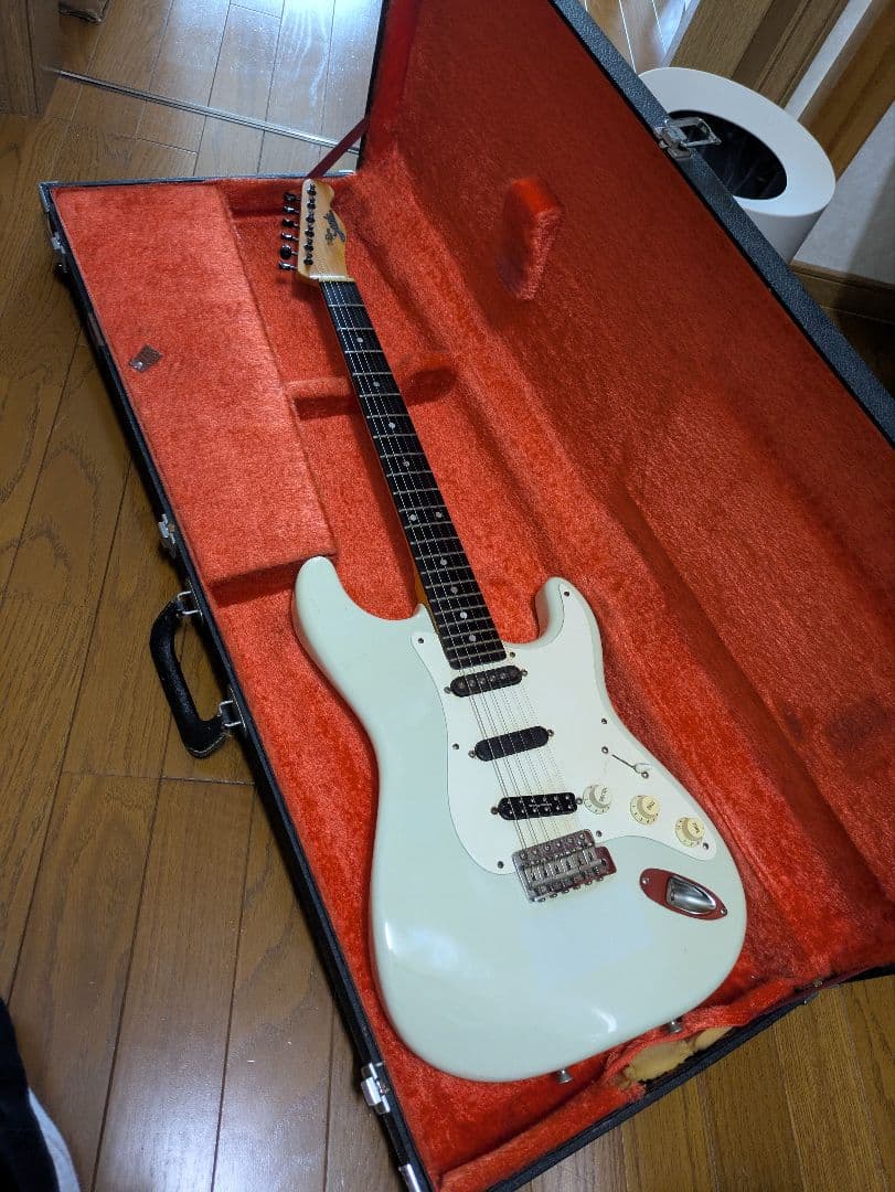 要リペア　Sonic lumtric ストラトキャスターモデル　ハード
