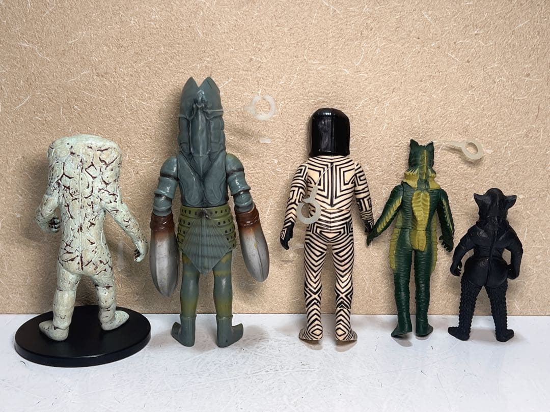 ヴィンテージ バンダイ ウルトラマン 怪獣 ビニールフィギュア 5 体