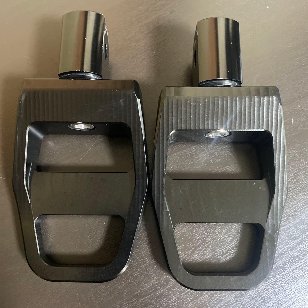 クロススレッドサイクル2021スタイルペグ M8ソフテイル用　※パッセンジャー用