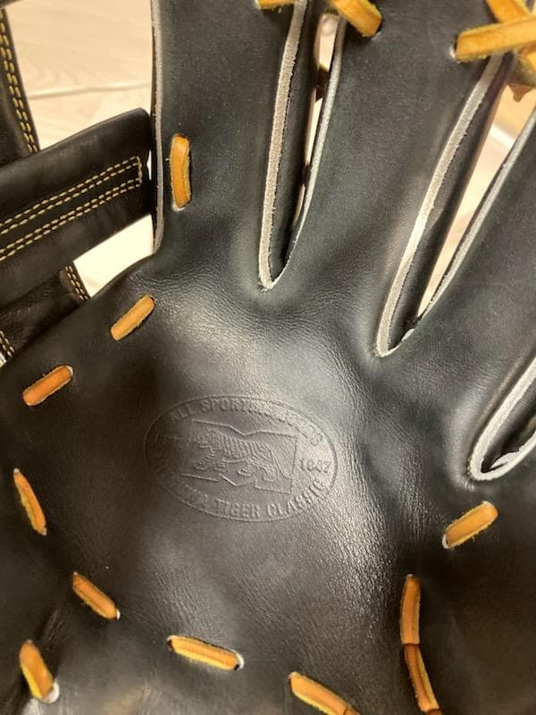 硬式用内野手グローブ　美津和タイガー ペナントキング　MT7HRG17