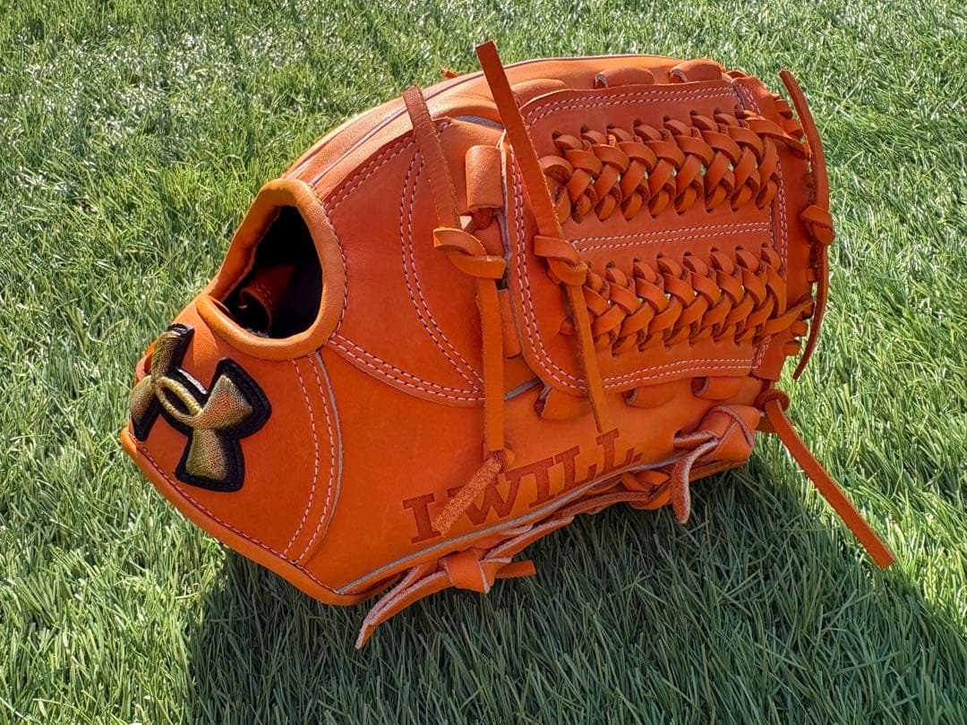 【新品未使用】アンダーアーマー 軟式用グラブ 内野手用 QBB0247