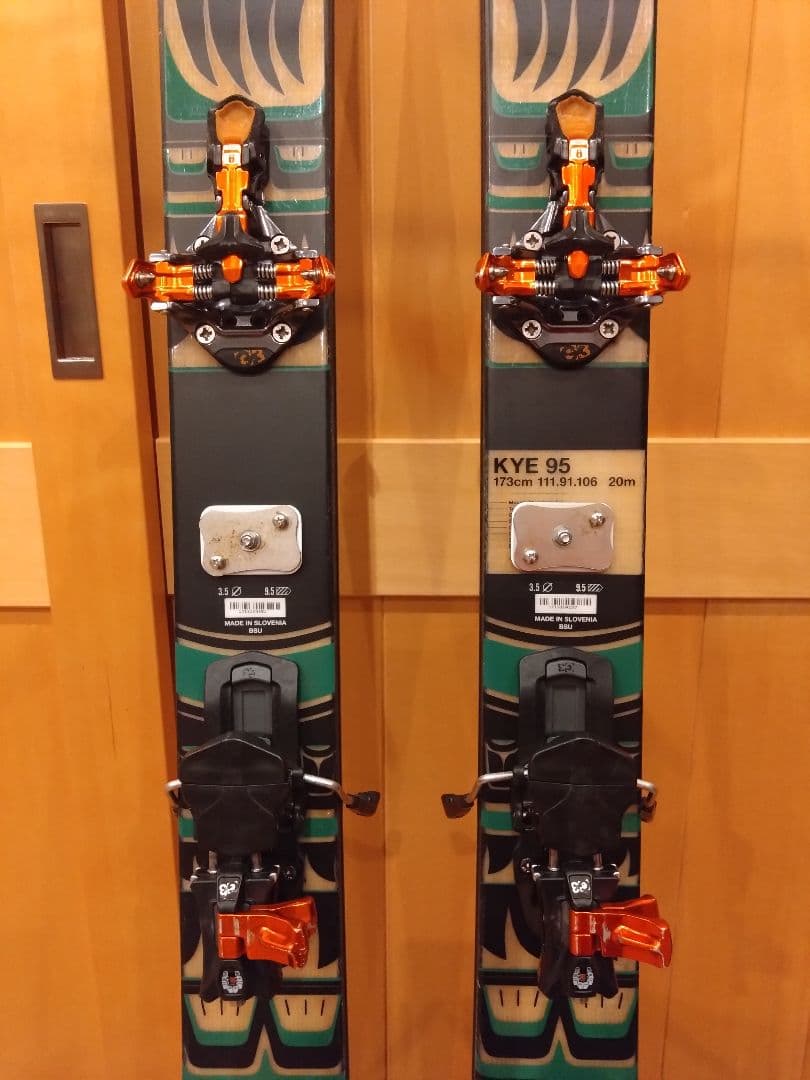 4FRNT（フォーフロント）KYE95　 ビンディング・シール・クトー付き