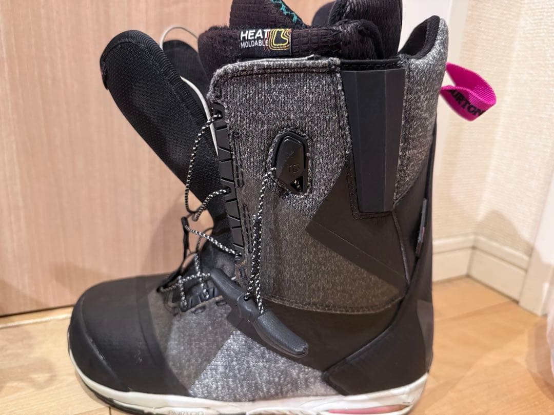 Burton LIFE WF ブラック/グレー スノーボードブーツ(女性用)