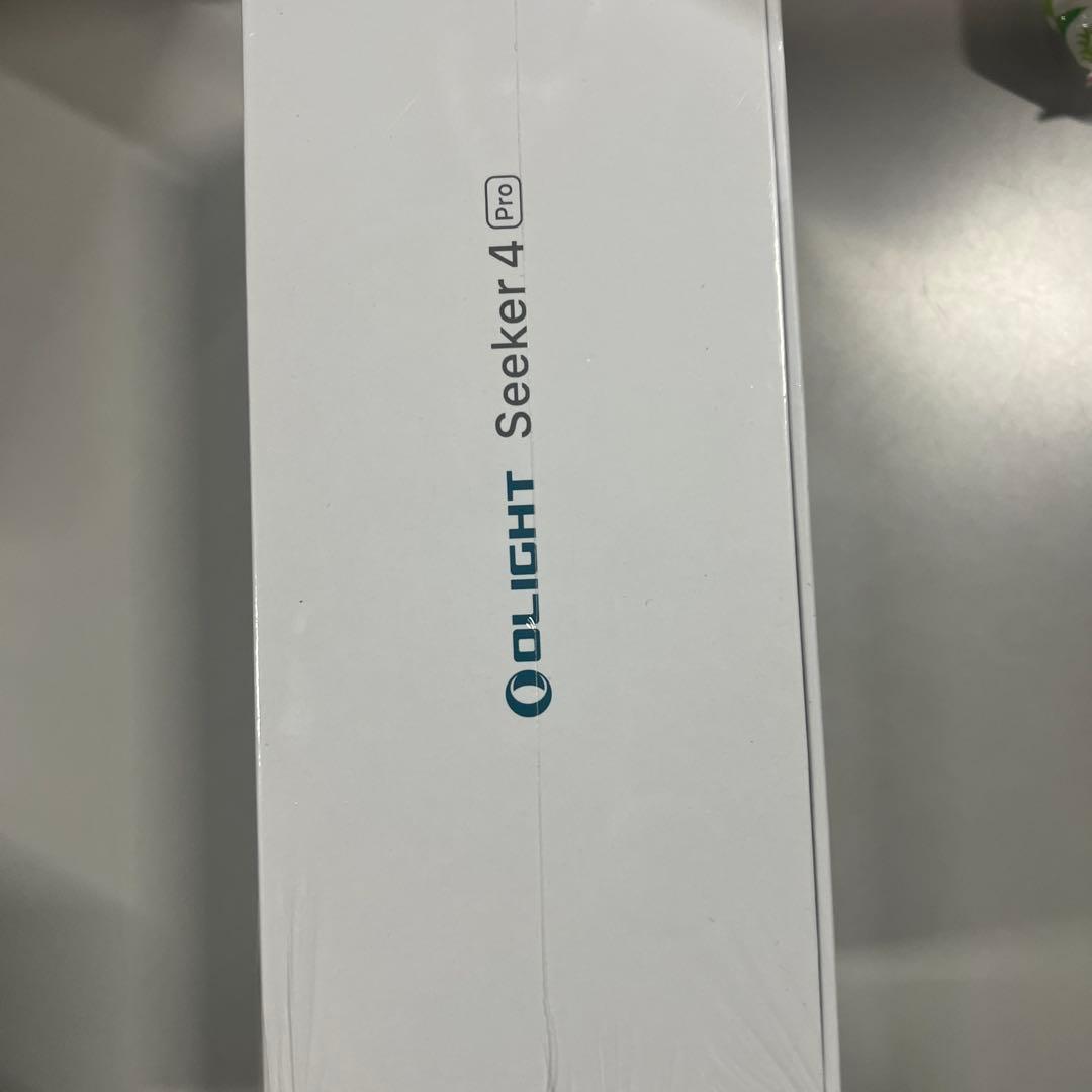オーライト Olight Seeker 4 Pro ミッドナイトブルー