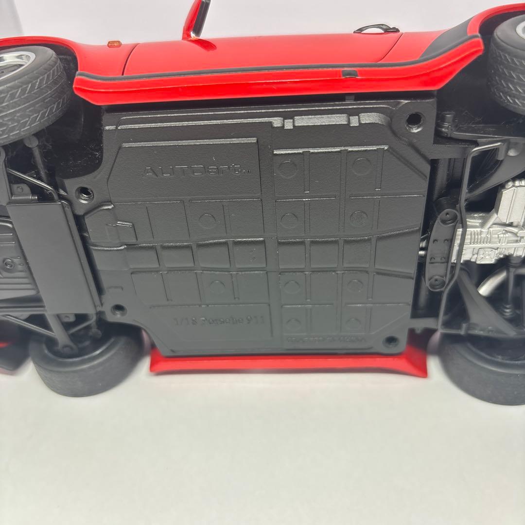 オートアート　ポルシェ911ターボ　930 AUTOart 1/18