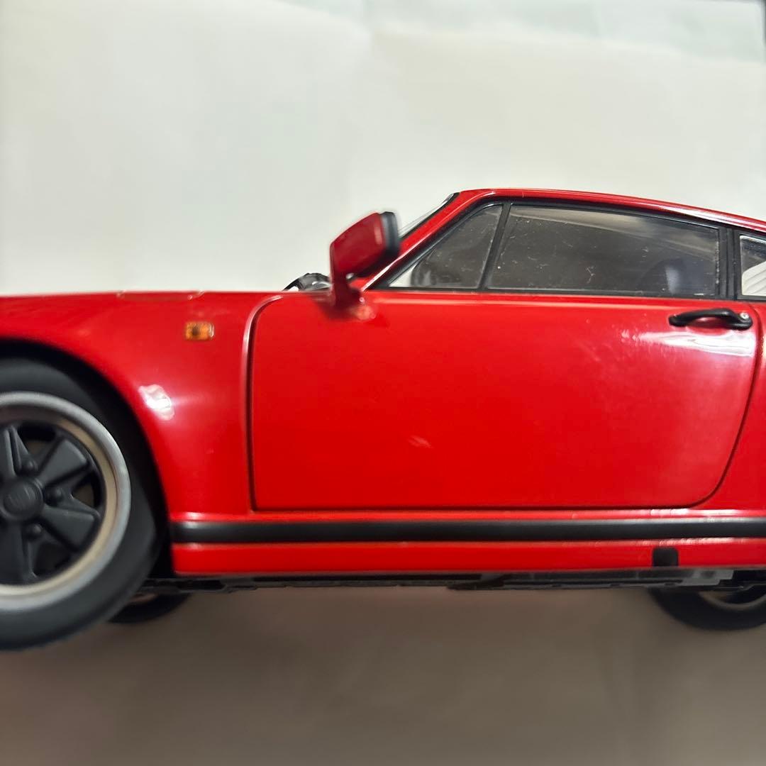 オートアート　ポルシェ911ターボ　930 AUTOart 1/18