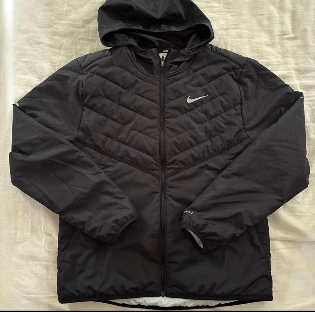 ナイキ　エアロレイヤー　ランニング　ジャケット　ブラック　M