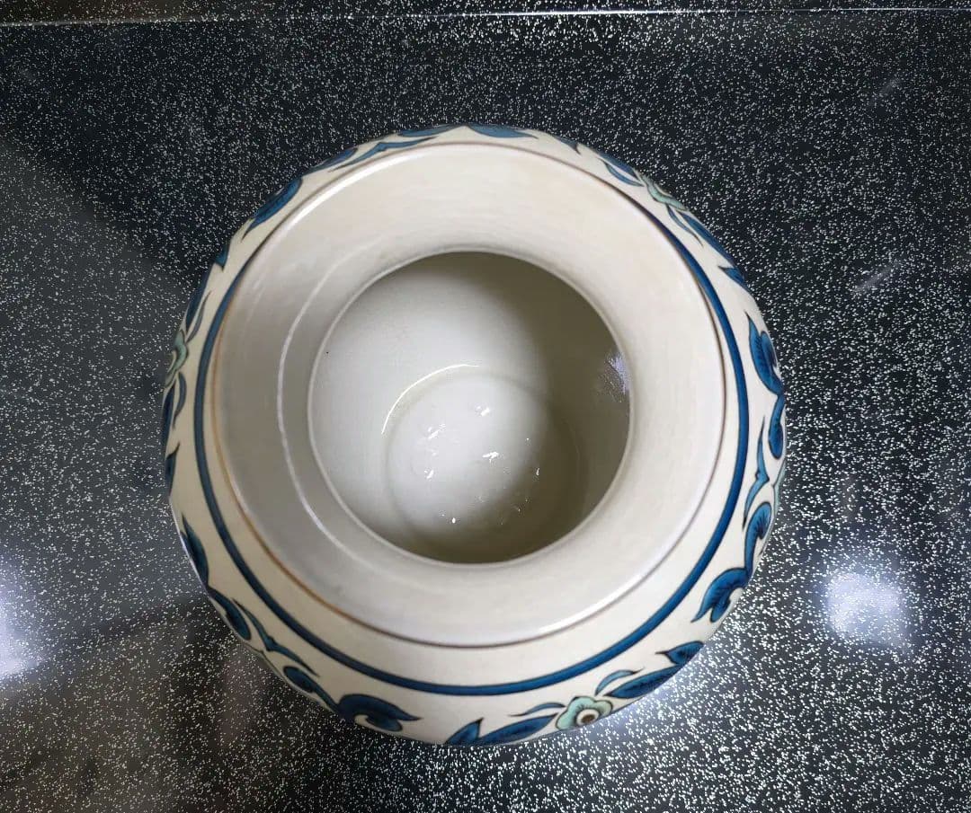 久谷陶泉窯陶印入り青と白の手描き陶器花瓶