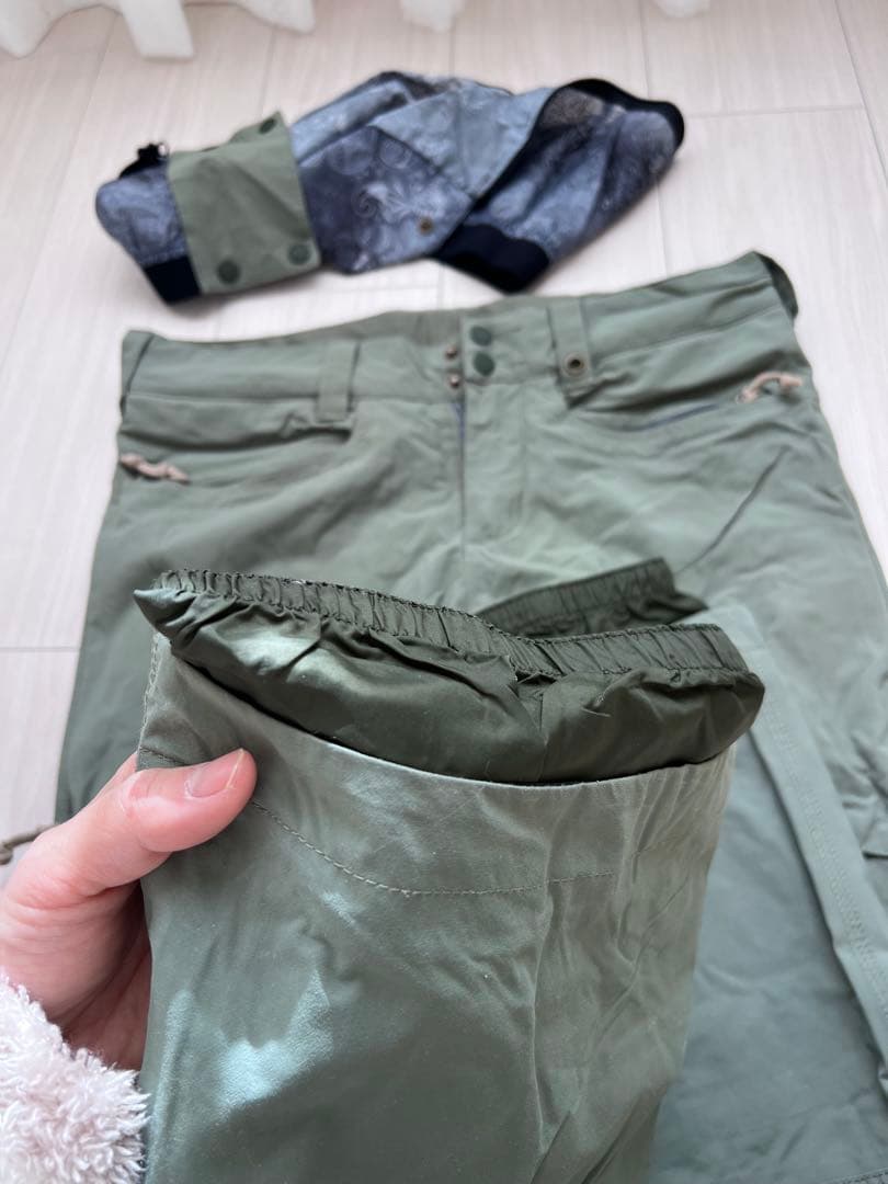 スノーボード用パンツ オリーブグリーン [新品に近い]