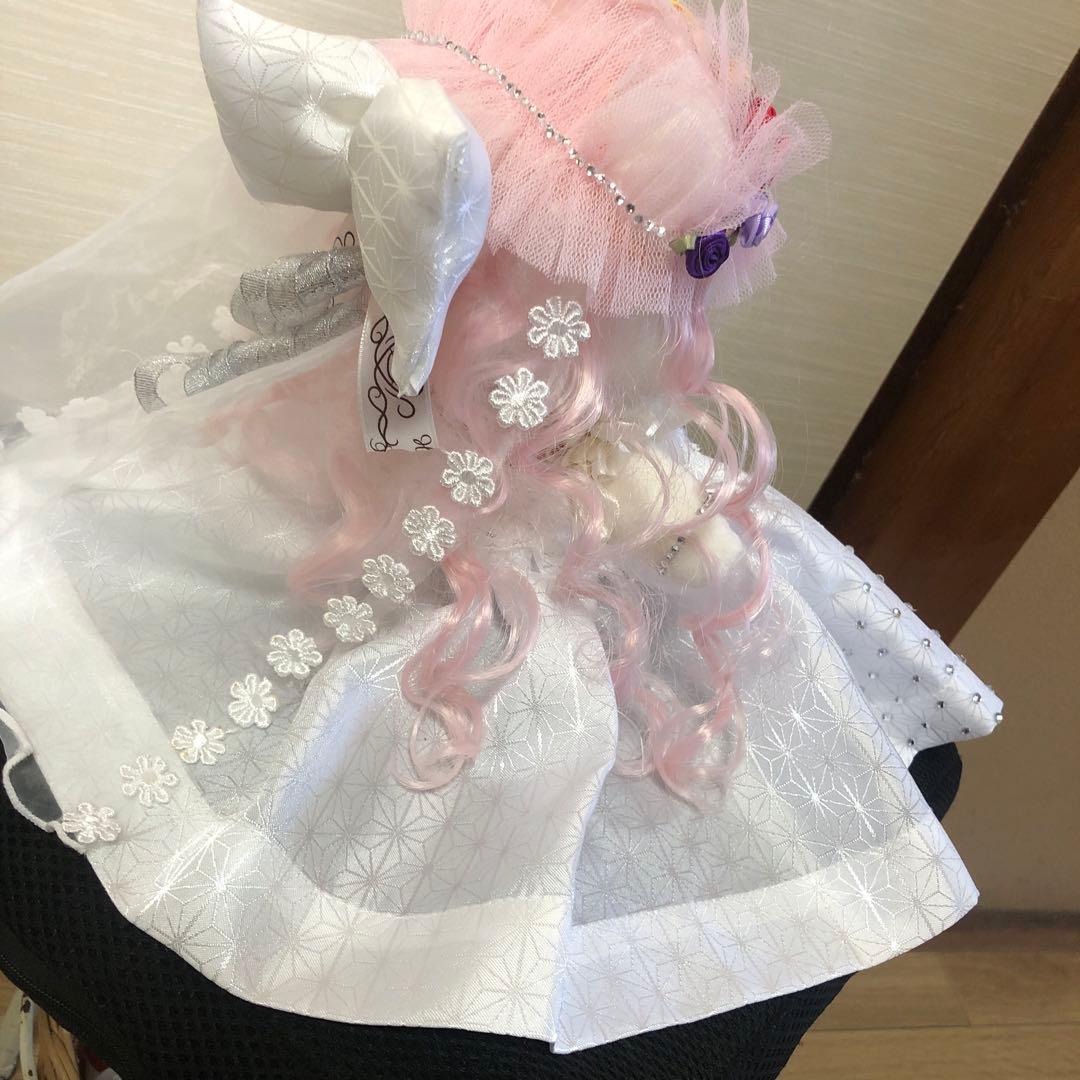 Hello Kitty ハローキティの美しいウェディングドレス