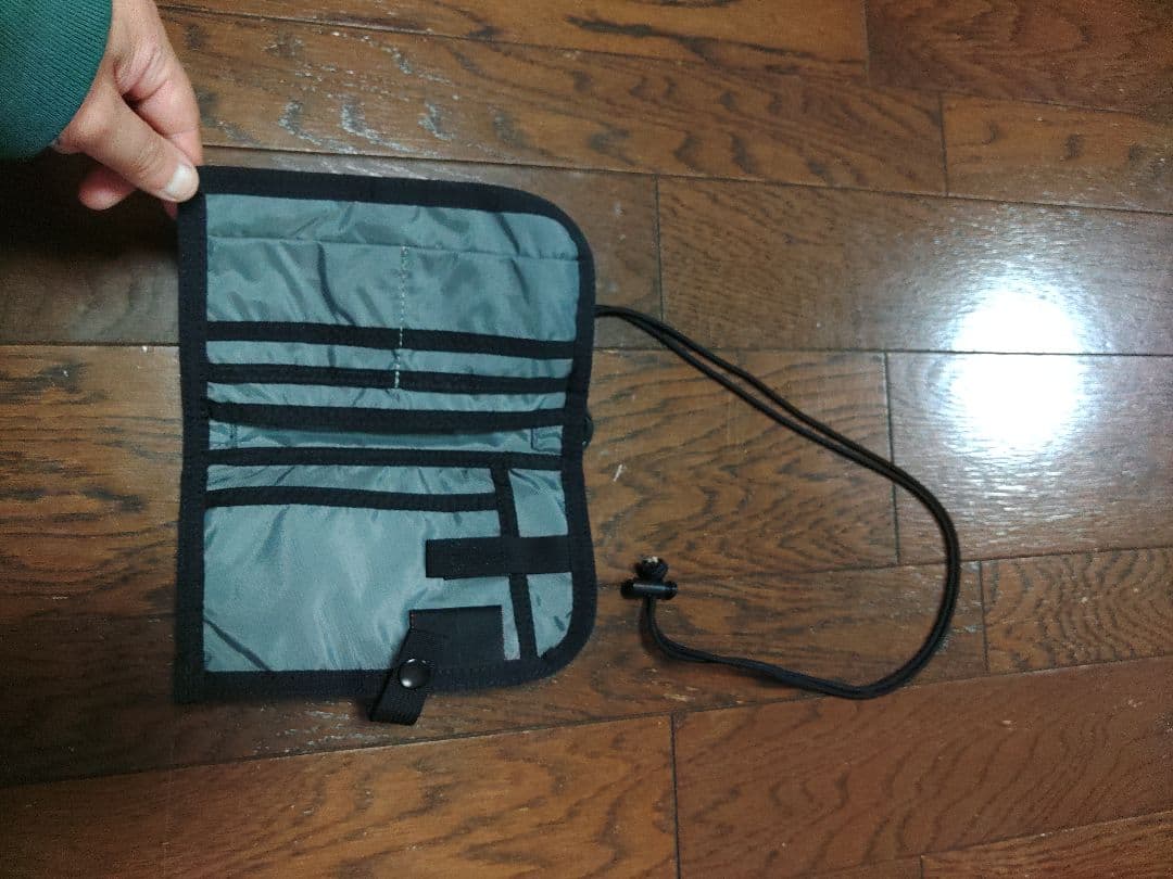 BRIEFING FOLDING PASSPORT CASE　パスポートケース