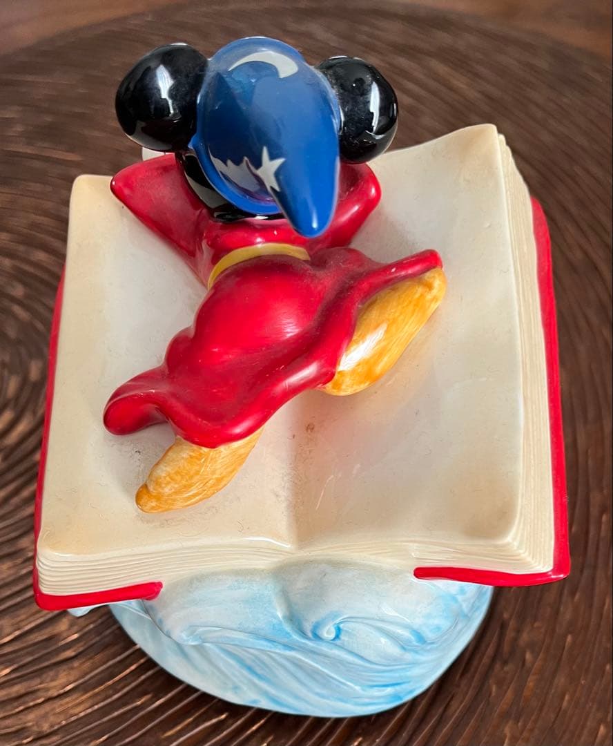 ディズニー ファンタジア ミッキーマウス魔法使いの弟子 オルゴール フィギュア