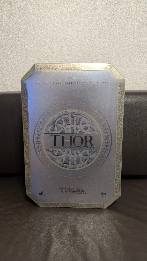 HotToys 限定版 1/6 マイティ・ソー ライトアーマー版 ほぼ未使用