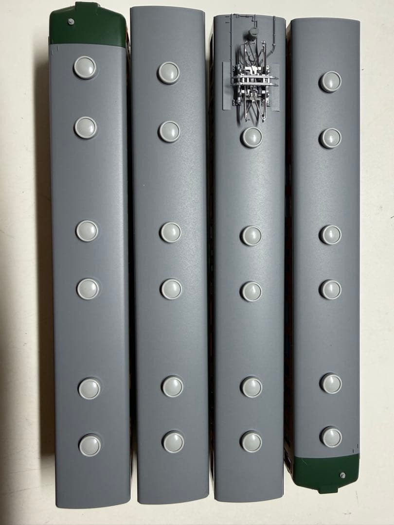 KATO 10-895 111系0番台湘南色 4両付属編成（動力付）