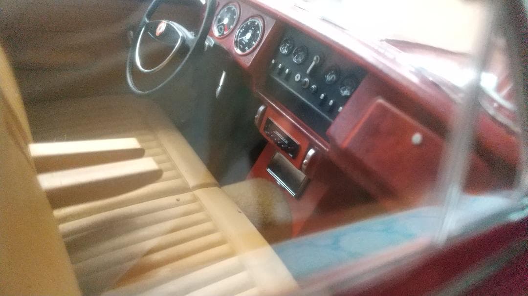 ミニカー Daimler V8-250 1:18 paragon