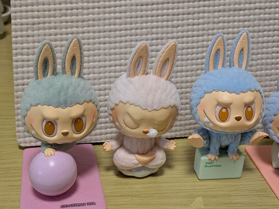 【10点セット】THE MONSTERS －LAZY YOGA－Labubu