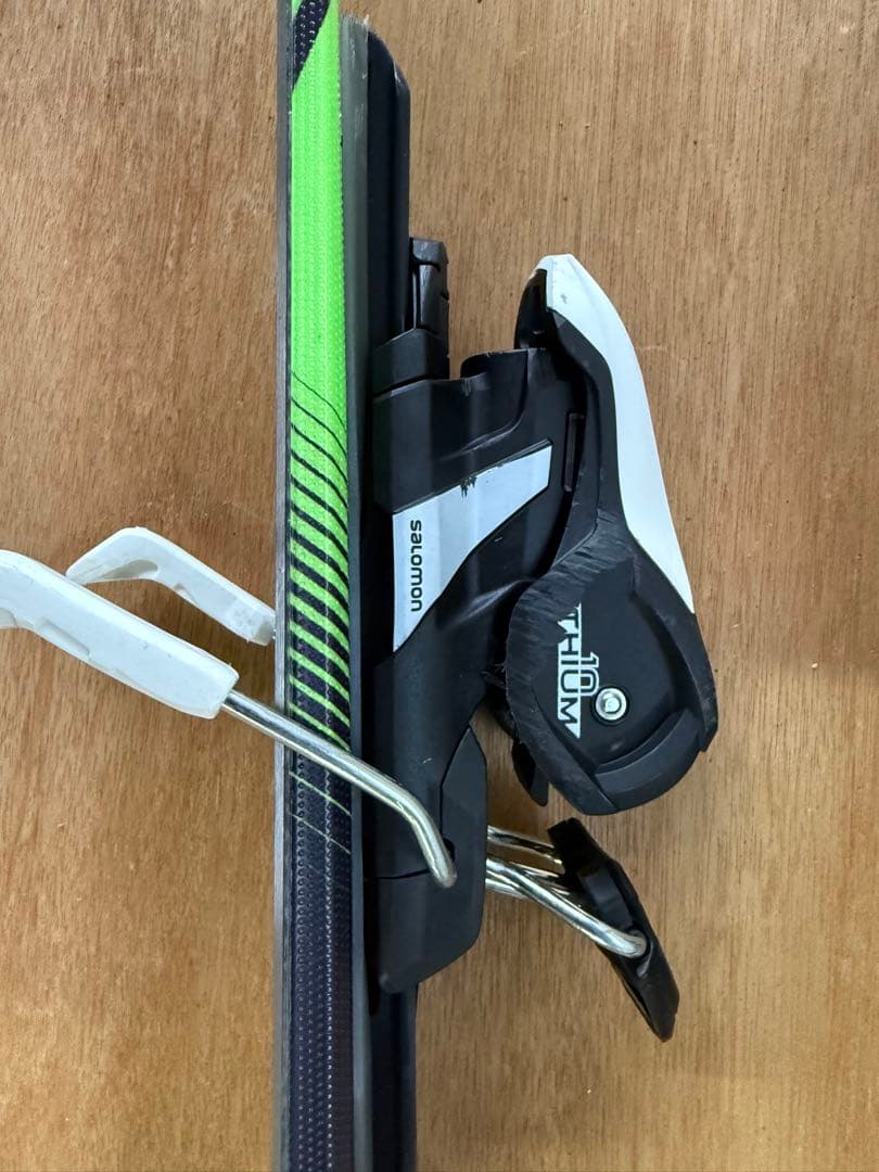 SALOMON カービングスキー4点セット 板・ビンディング・ブーツ・ストック