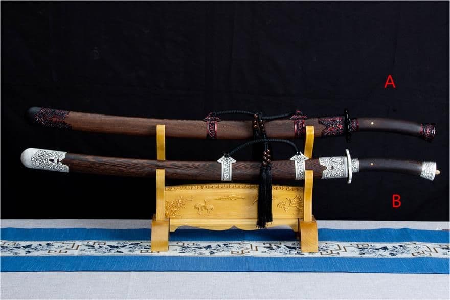 古兵器  武具　刀装具　日本刀　模造刀   居合刀 清刀 1本