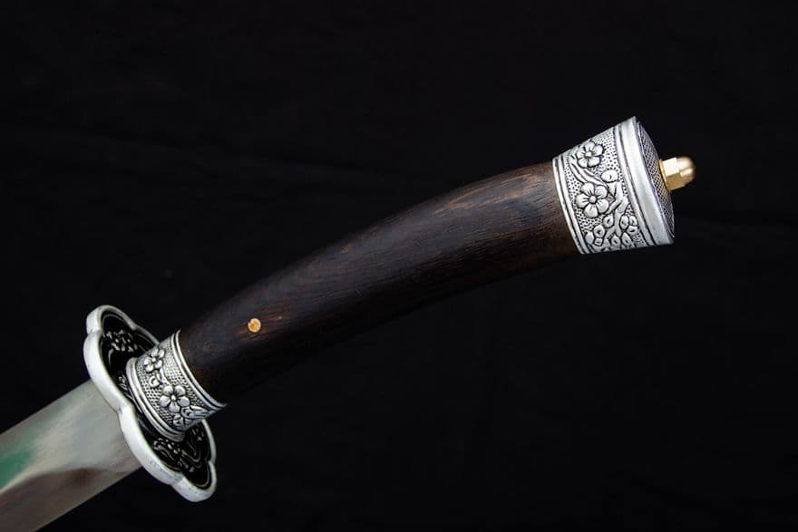 古兵器  武具　刀装具　日本刀　模造刀   居合刀 清刀 1本