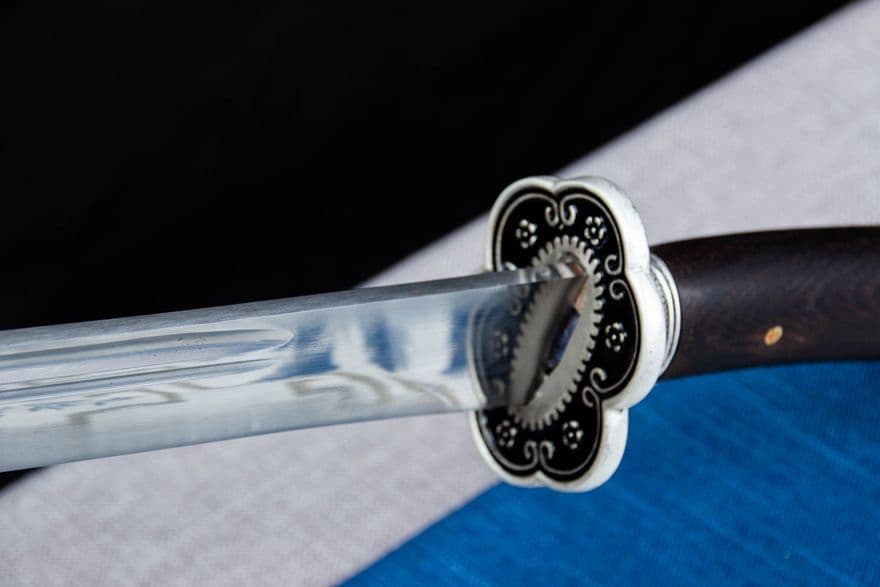 古兵器  武具　刀装具　日本刀　模造刀   居合刀 清刀 1本