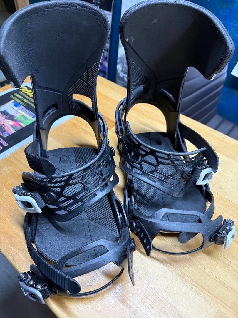 burton mission mサイズ ウイング付き 美品 即決送料込 バートン