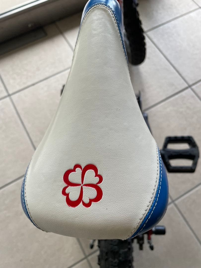 【引き渡し限定】ヨツバサイクル ヒーローレッド 14インチ