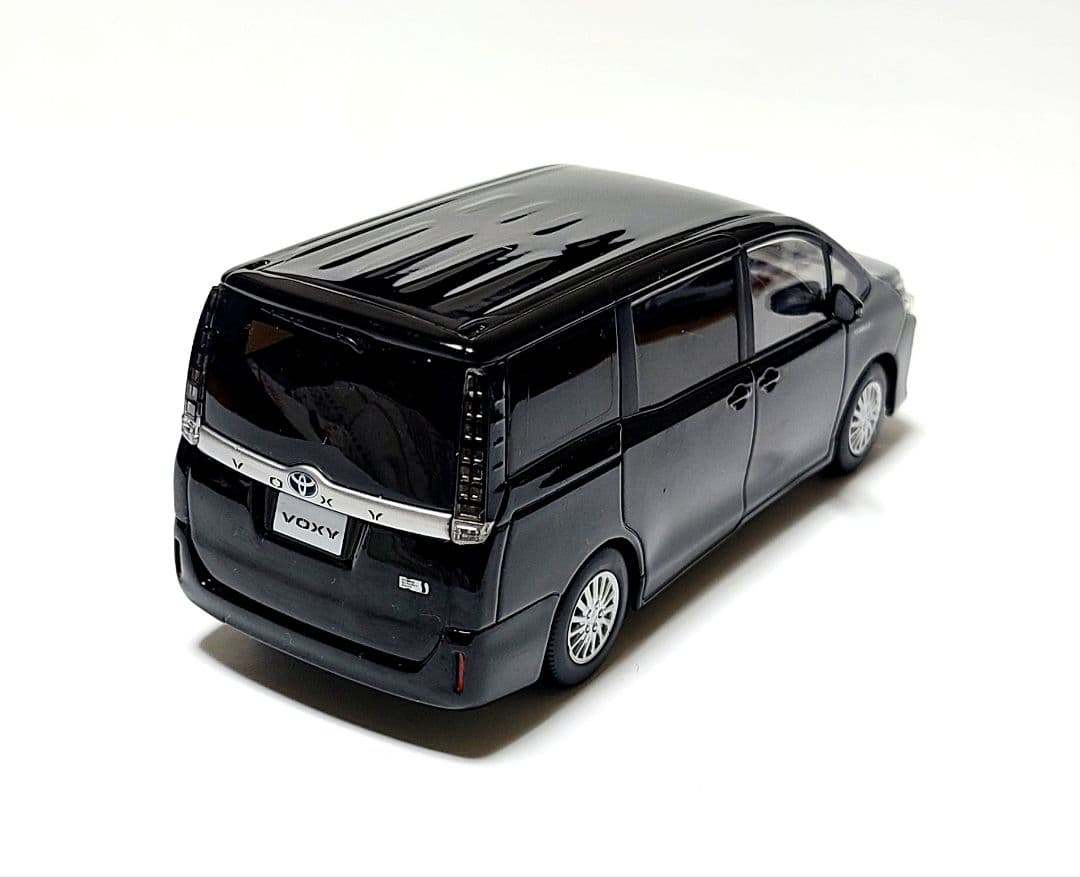 トヨタ 80系 ヴォクシー カラーサンプル