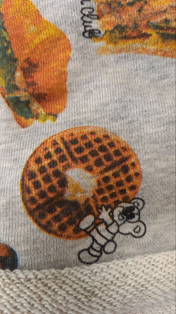 パン柄　裏毛ニット