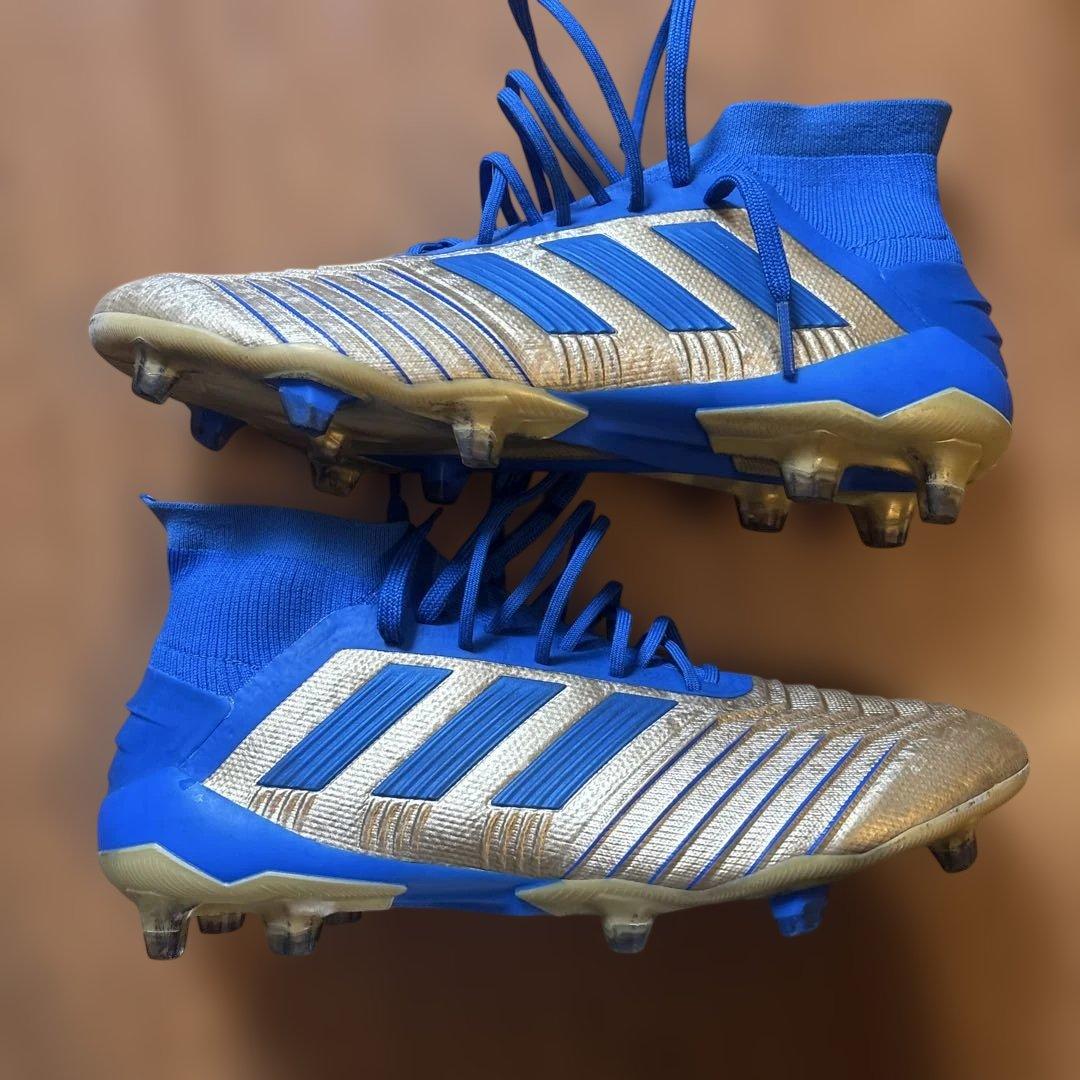 adidas Predator スパイク 青/金