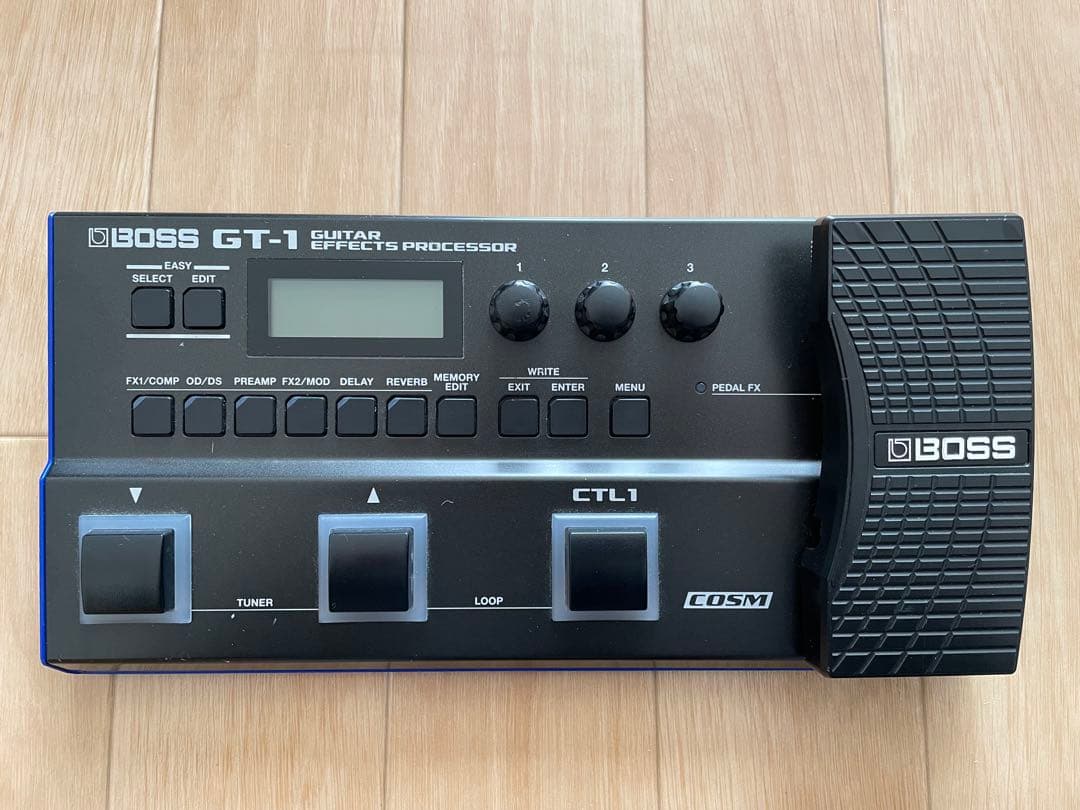 BOSS GT-1 マルチエフェクター（アダプタ付き）