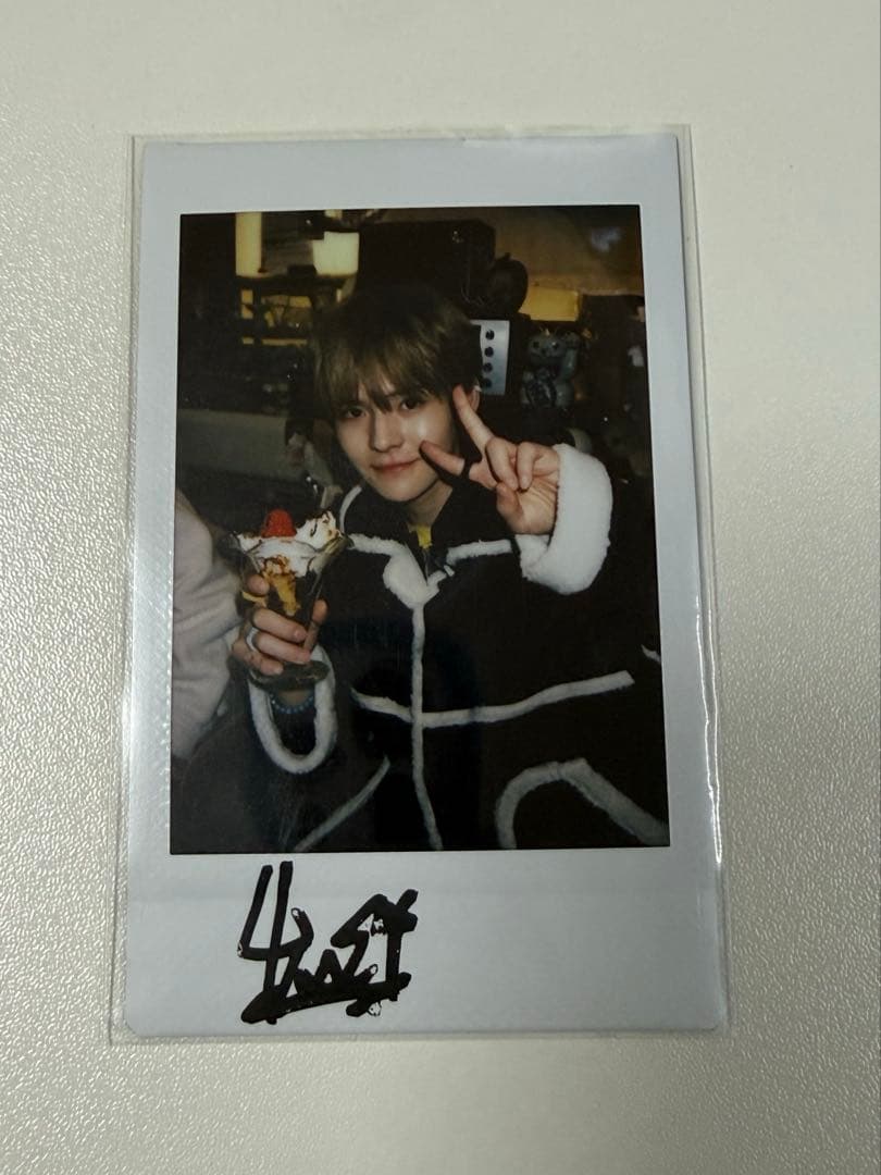 TREASURE ヨシ 直筆サイン入り