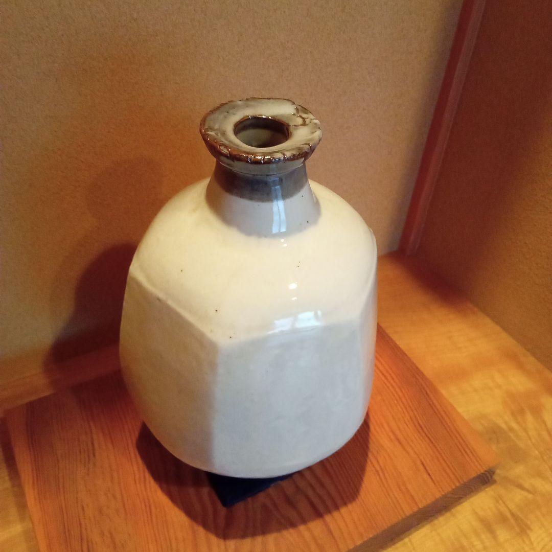 【真作】 白磁切子壷 河井寛次郎　「 恒次 ・ 武一 識 」