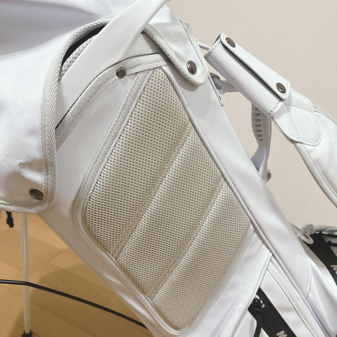 K252 MASTERBUNNY スタンド式キャディバッグ ホワイト