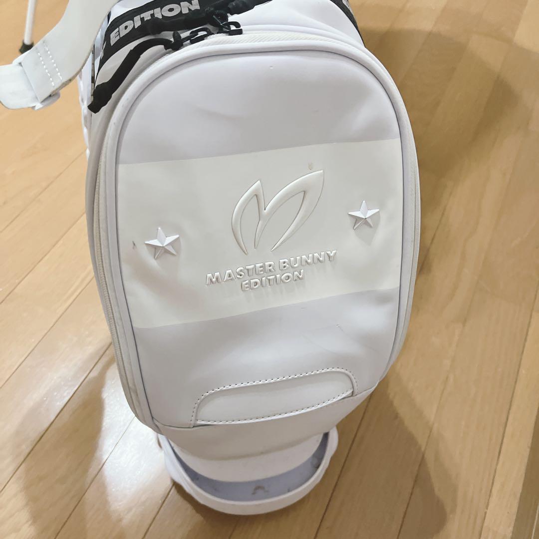 K252 MASTERBUNNY スタンド式キャディバッグ ホワイト