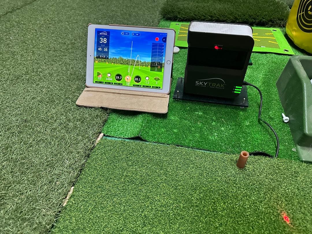 SKYTRAK 弾道測定器　iPad付きですぐに使える