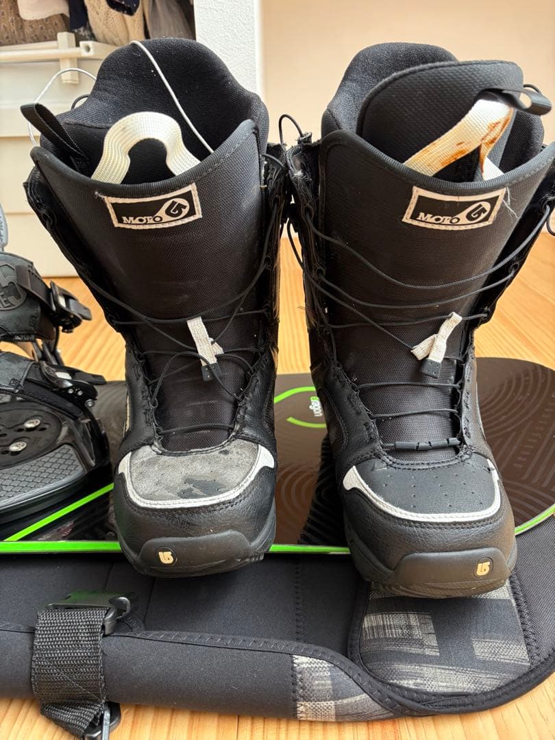 スノーボード4点セット(ボード・ビンディング・ブーツ・カバー)