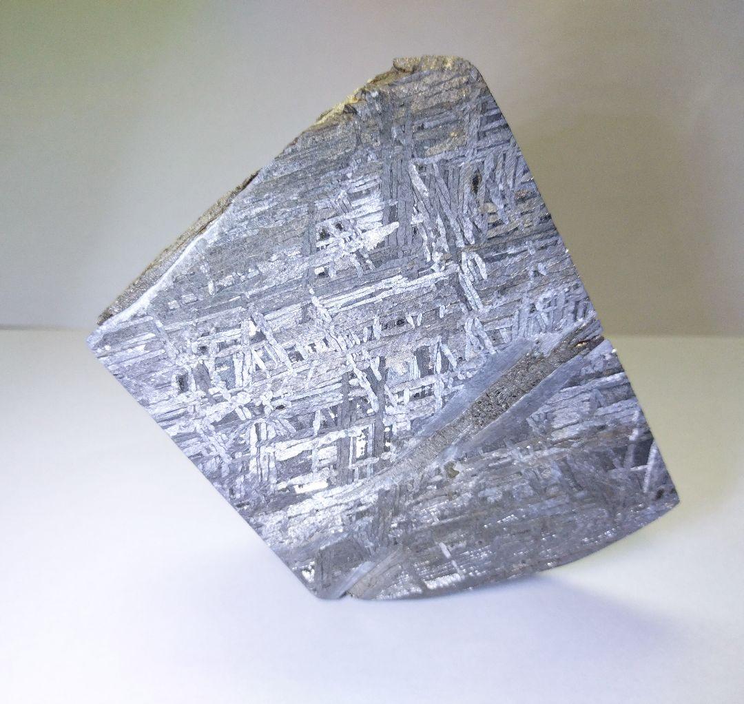 アルタイ隕石 737g 標本 鉄隕石 〈検索ワード ギベオン イミラック〉