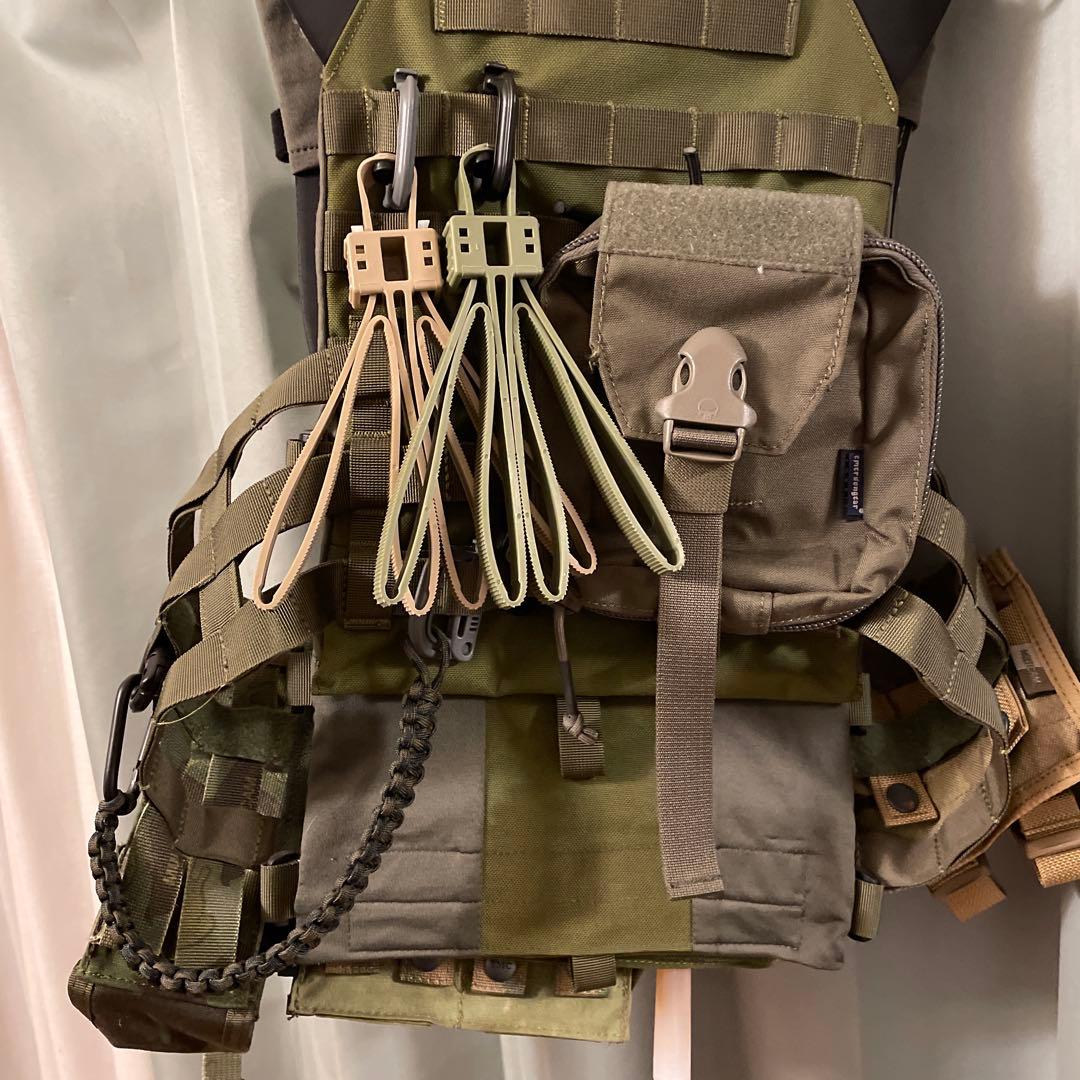 ででまるEmersonGear エマーソンギア　プレートキャリア付属品多数