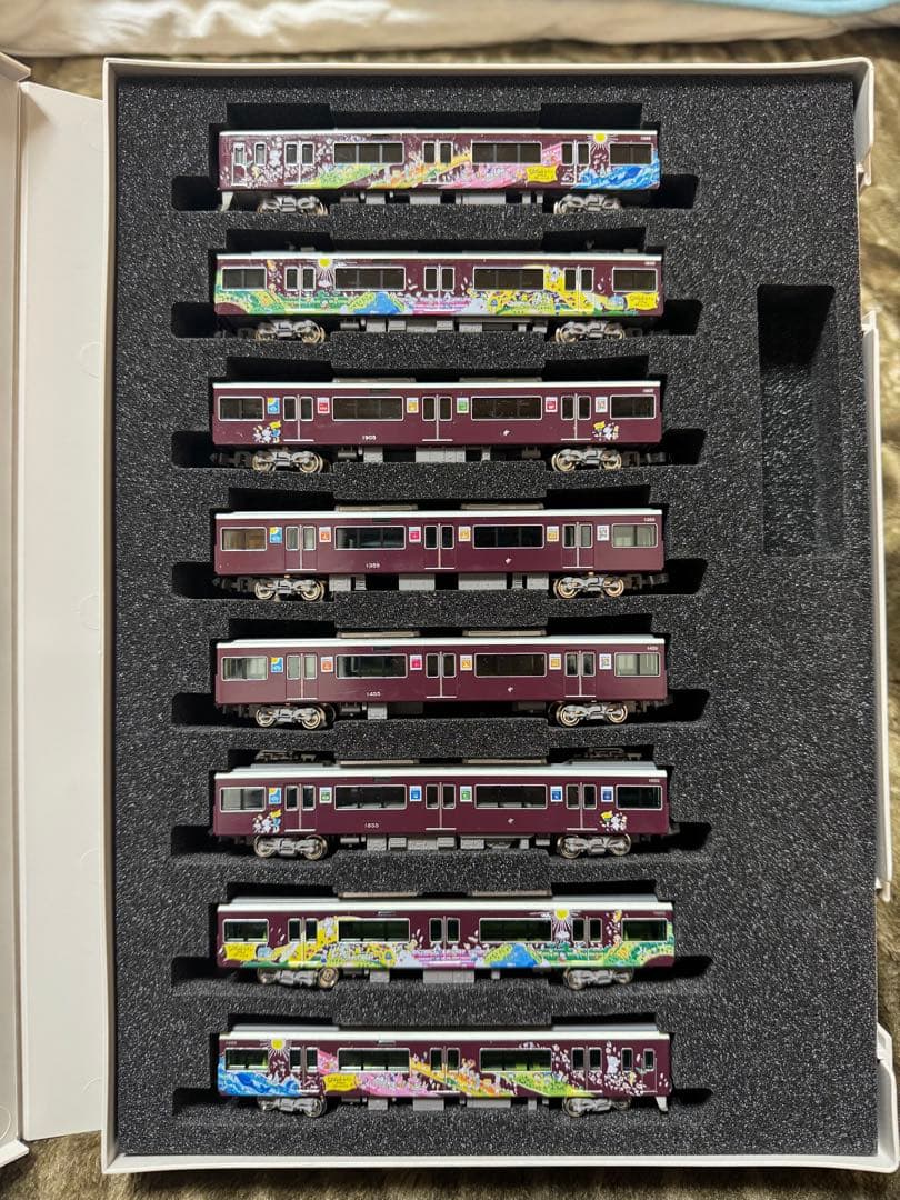 阪急京都線1300系1305f SDGsトレインラッピング　8両