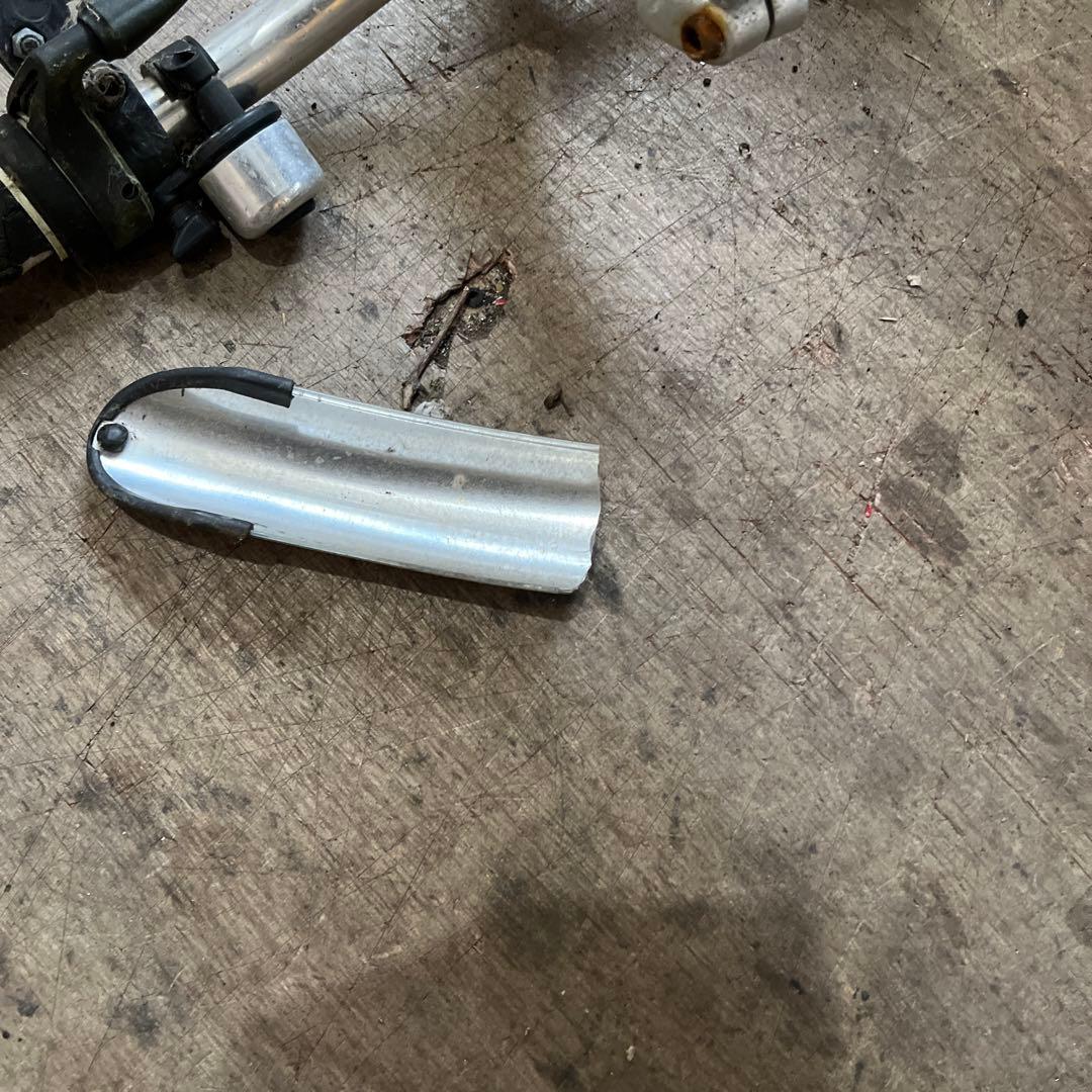 未整備　GIANT CS3200 サイズS