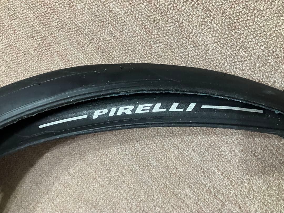 ピレリ　ロードバイク　チューブレスタイヤ