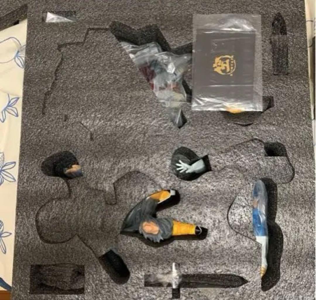 ベジータ&トランクス　1/6フィギュア　 38×25×33cm LED付き